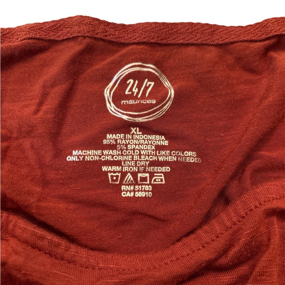 🌸Maurices Red Long Sleeve Tee - Picture 3 of 3